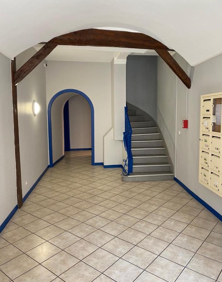 beau studio centre ville et proche gare Bourges Extérieur photo